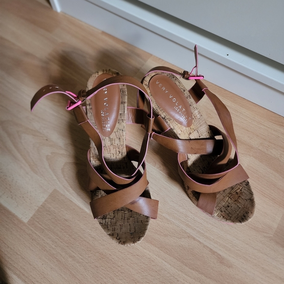 Summer high heel/platform sandals - Picture 2 of 5